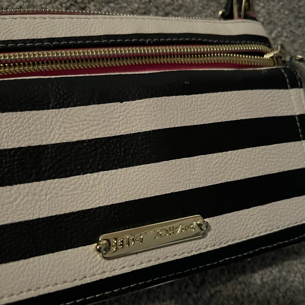 Betsey Johnson Crossbody purse